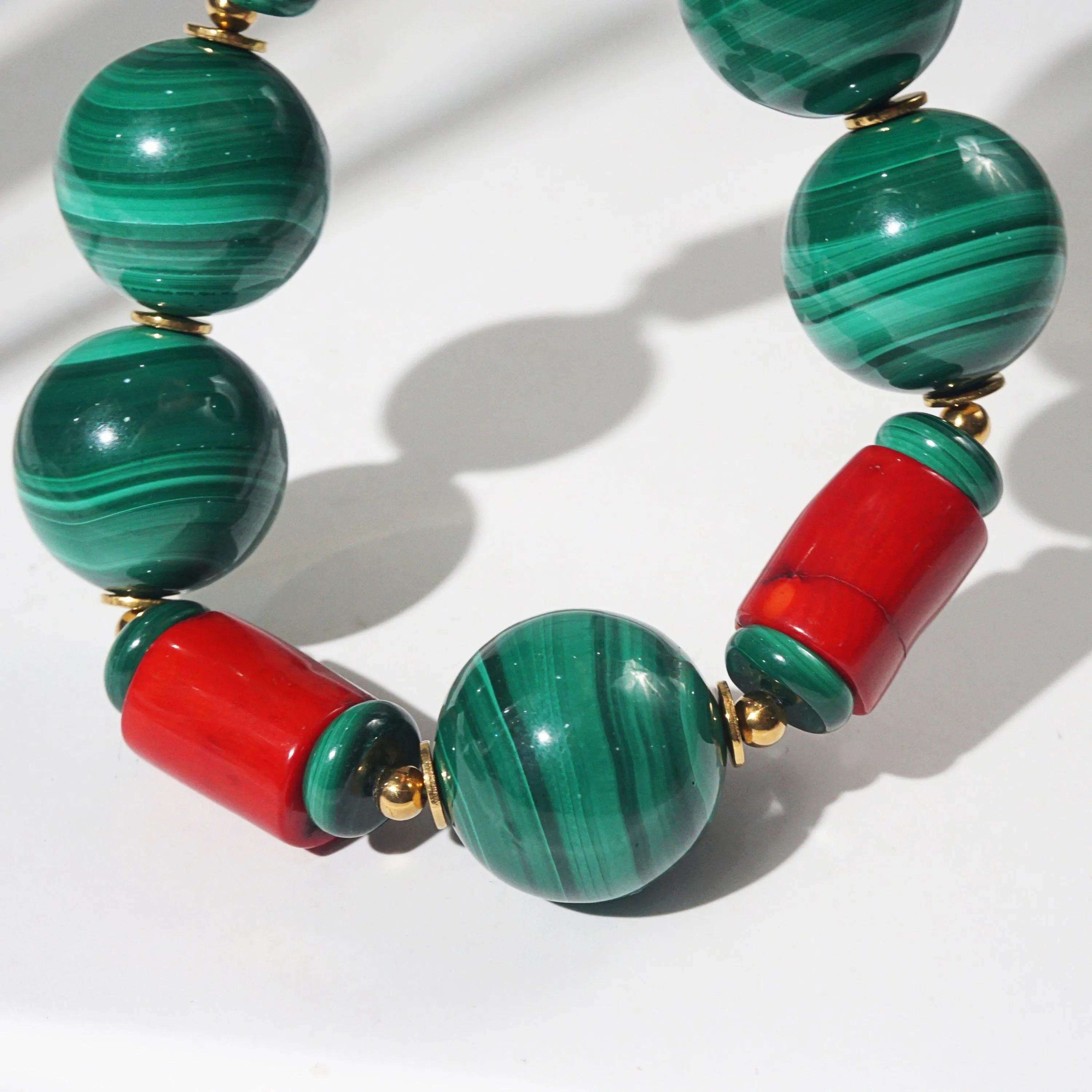 AA-Grade Malachite 20mm and Red Coral