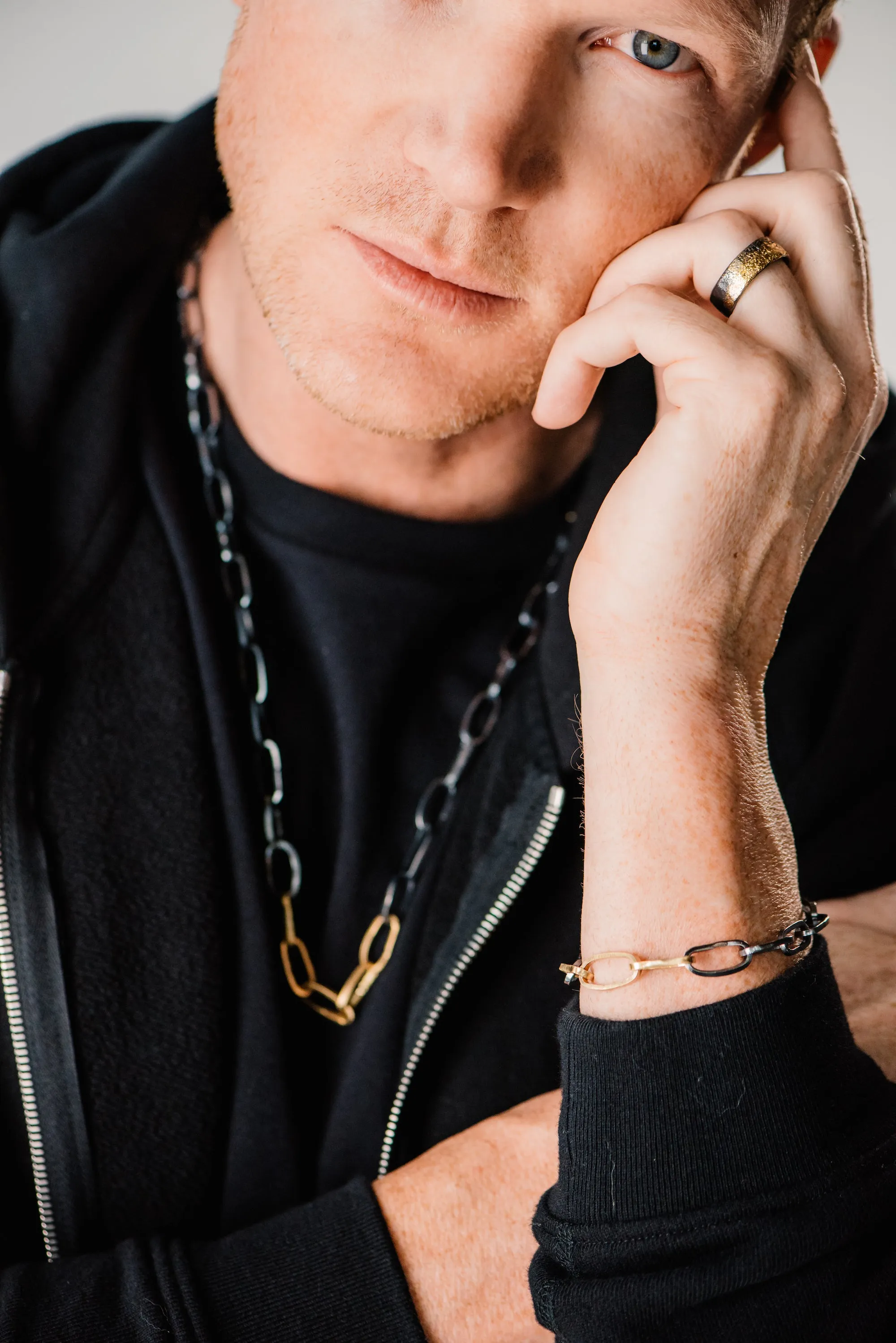 Black   Gold Chain Bracelet - 22k/18k gold, Oxidized Silver