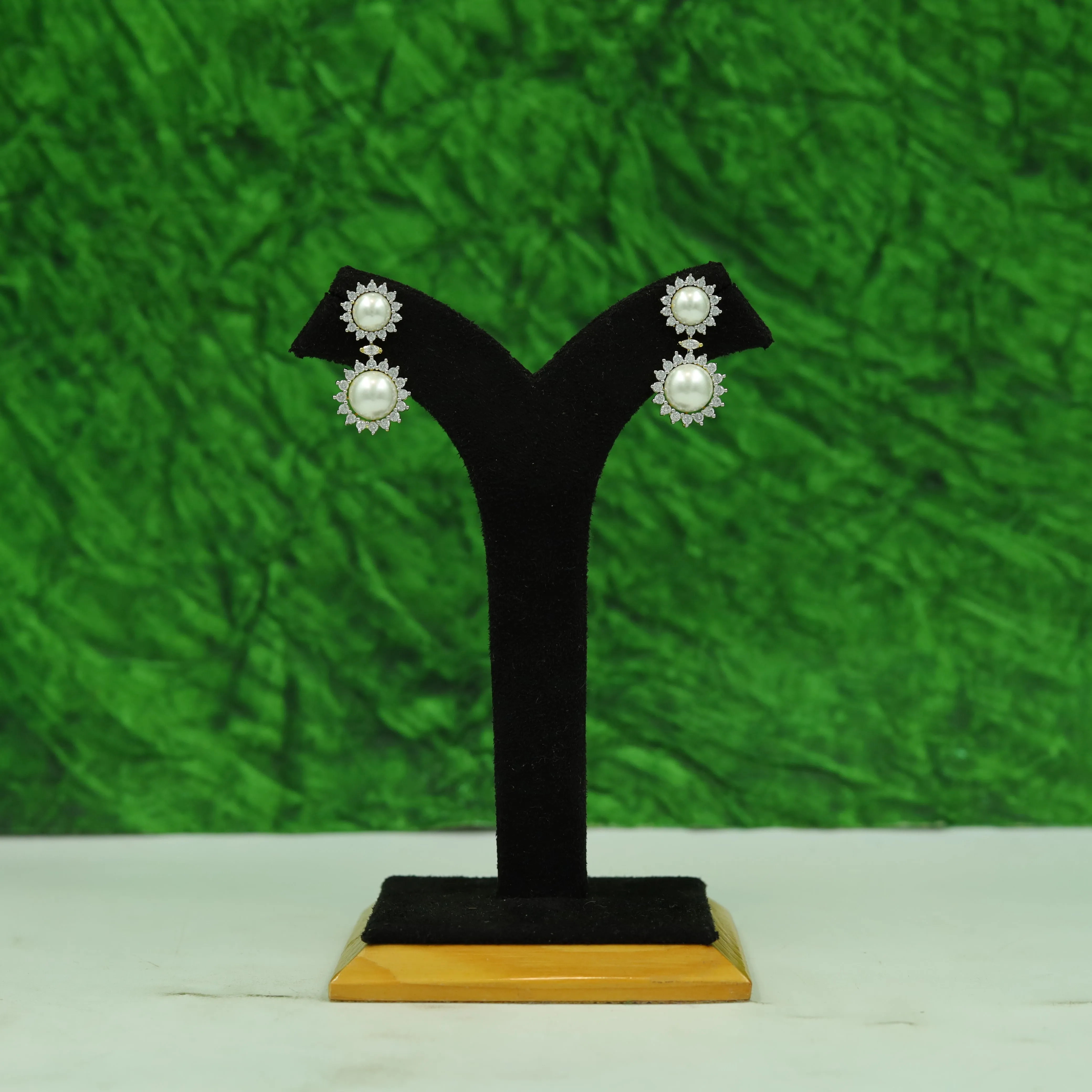 Choker Pearl Zircon/AD Necklace Set 16590-31
