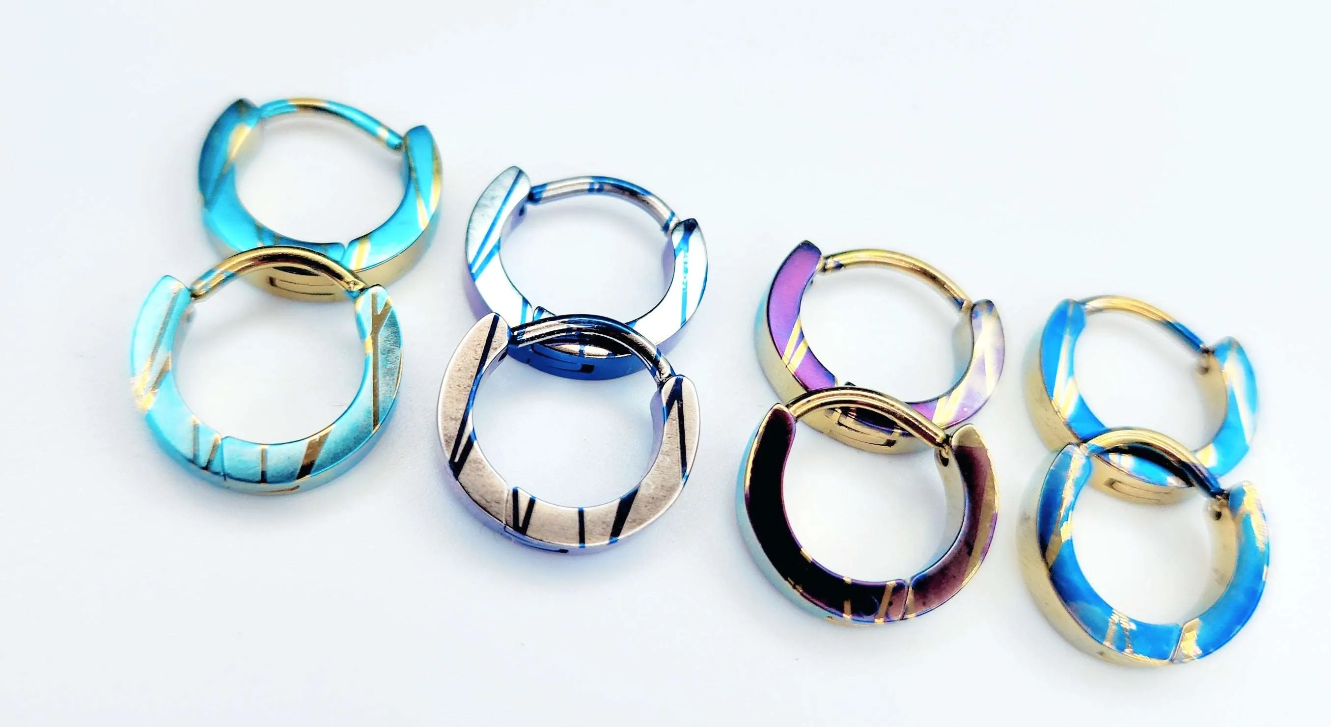Elevated titanium snap lock clicker 80s Design (advanced designs) custom design