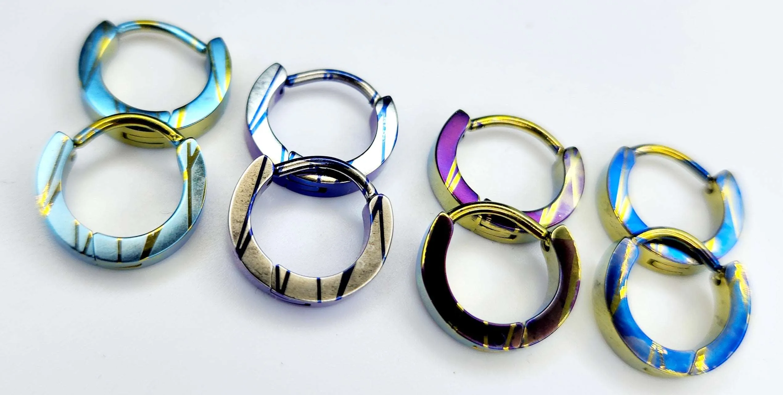 Elevated titanium snap lock clicker 80s Design (advanced designs) custom design