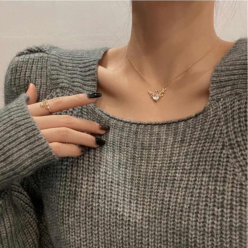 Light luxury niche fashion simple forest elk temperament clavicle chain necklace