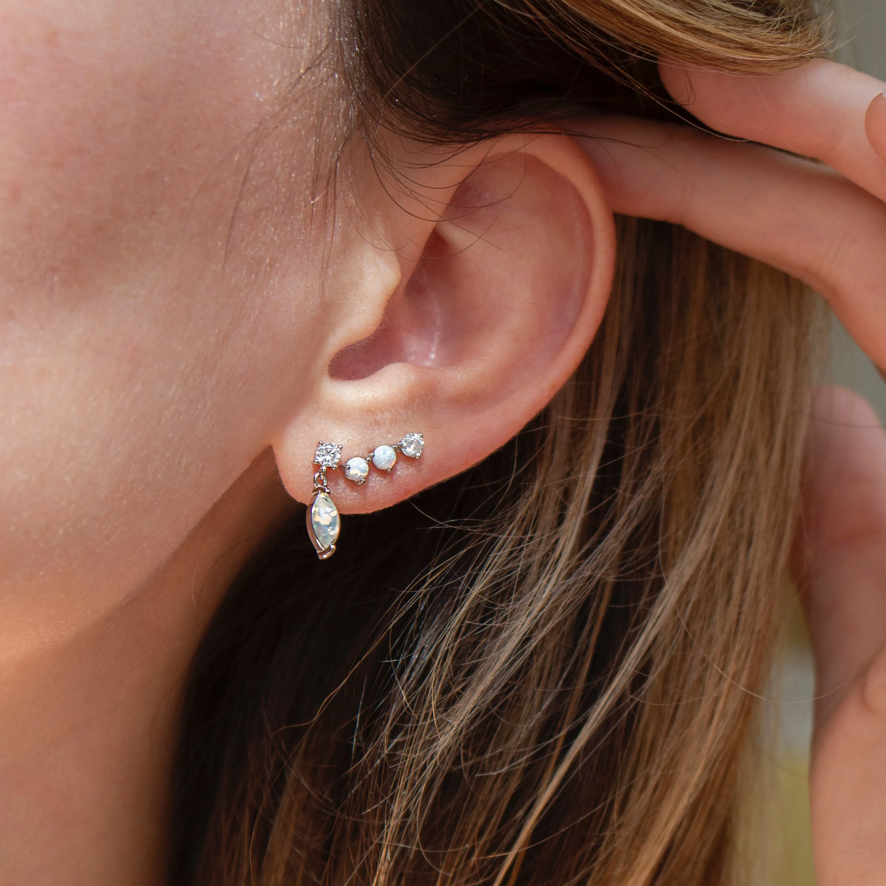 OPAL CLIMBER STUDS SILVER