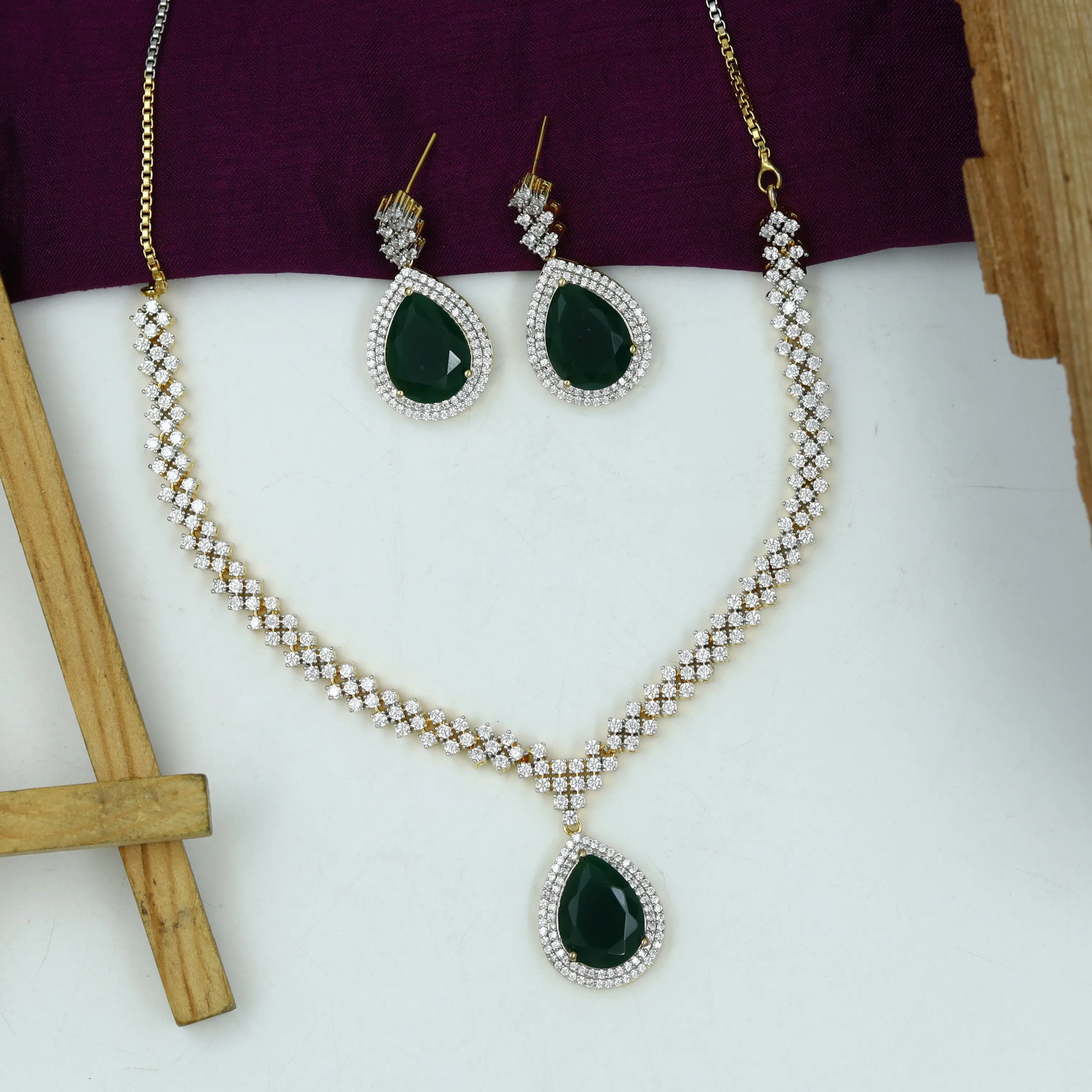 Round Neck Zircon/AD Necklace Set 14851-08