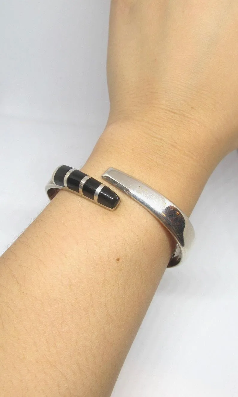 SILVER BLAZE Vintage Sterling and Black Onyx Mexican Clamper Cuff