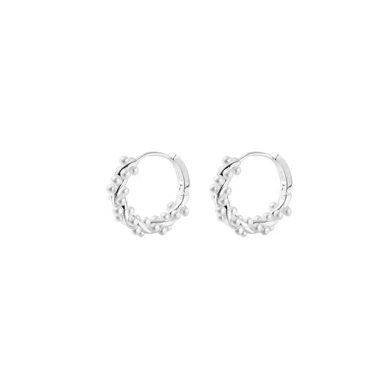 Silver needle circle pearl earrings for women spring and summer new niche temperament retro light luxury high-end design earrings