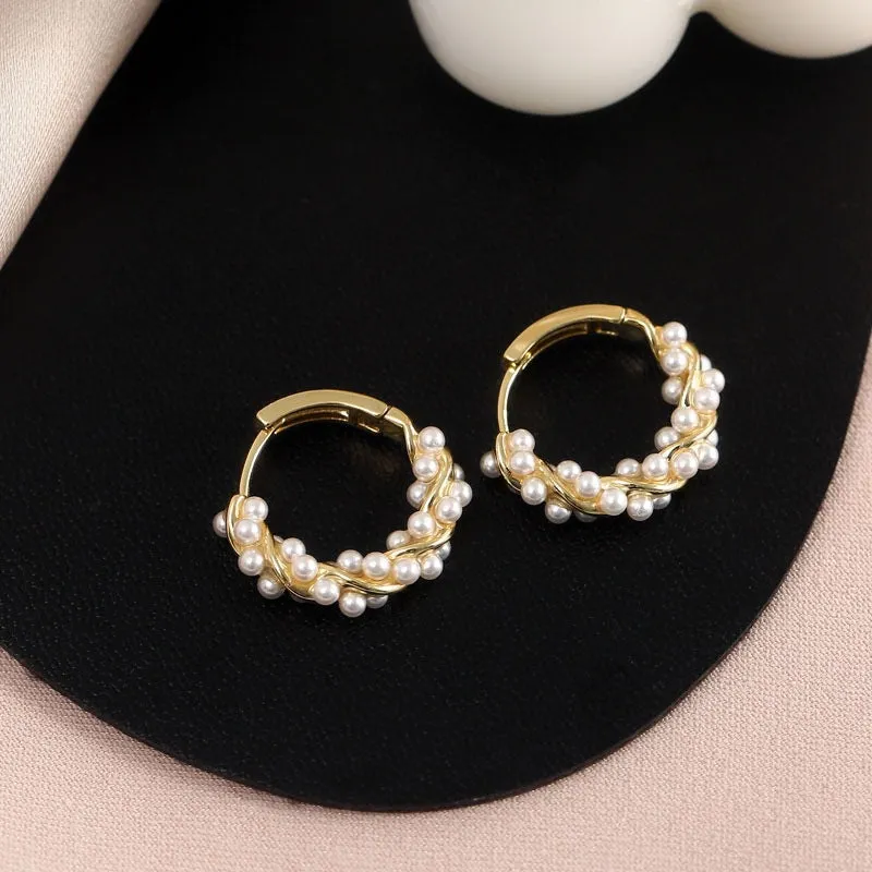 Silver needle circle pearl earrings for women spring and summer new niche temperament retro light luxury high-end design earrings