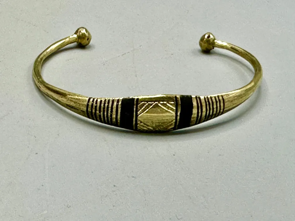 Tuareg Double Bar Multiple Stripe Inlay Etched Center Flat Brass Bracelet